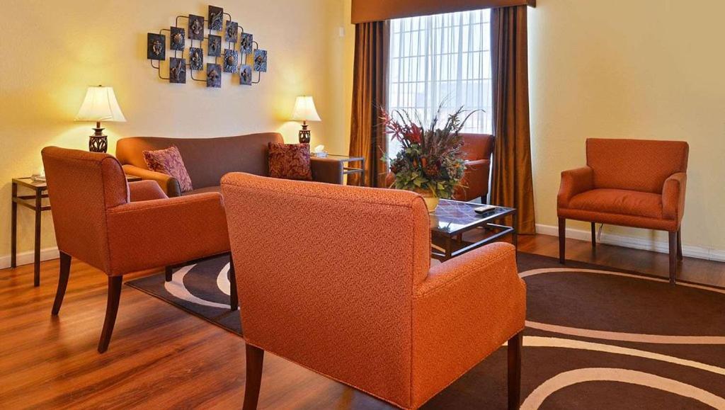 Quality Inn And Suites Fort Worth Exterior photo